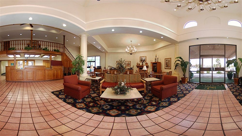 Imagen de los interiores del Hotel Quality Inn Tucson Airport - East Valencia. Foto 10