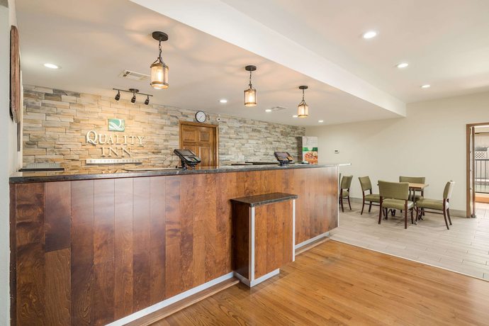 Imagen de los interiores del Hotel Quality Inn Tulsa Central. Foto 14