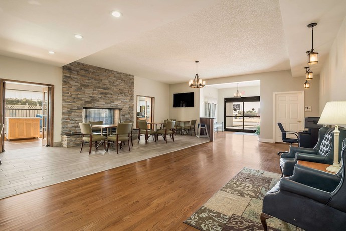 Imagen de los interiores del Hotel Quality Inn Tulsa Central. Foto 15