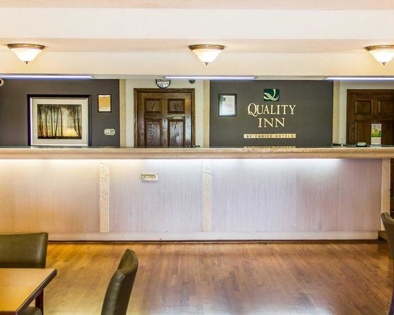 Imagen de los interiores del Hotel Quality Inn Tulsa Central. Foto 17