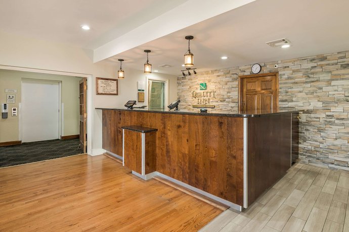 Imagen de los interiores del Hotel Quality Inn Tulsa Central. Foto 18