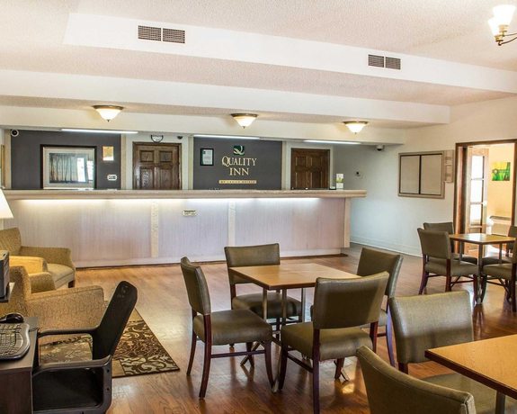 Imagen de los interiores del Hotel Quality Inn Tulsa Central. Foto 20