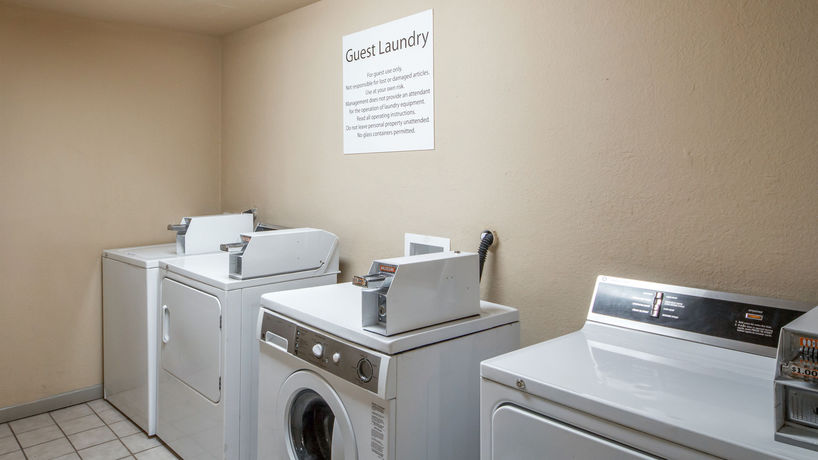 Imagen de los interiores del Hotel Quality Inn Tulsa - Downtown West. Foto 7