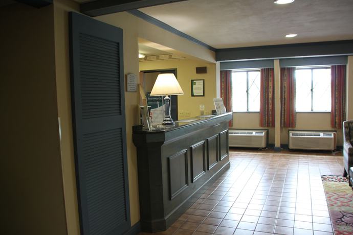 Imagen de los interiores del Hotel Quality Inn University Area. Foto 15
