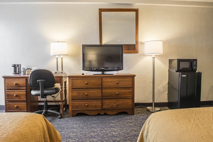 Imagen de la habitación del Hotel Quality Inn University Center. Foto 10