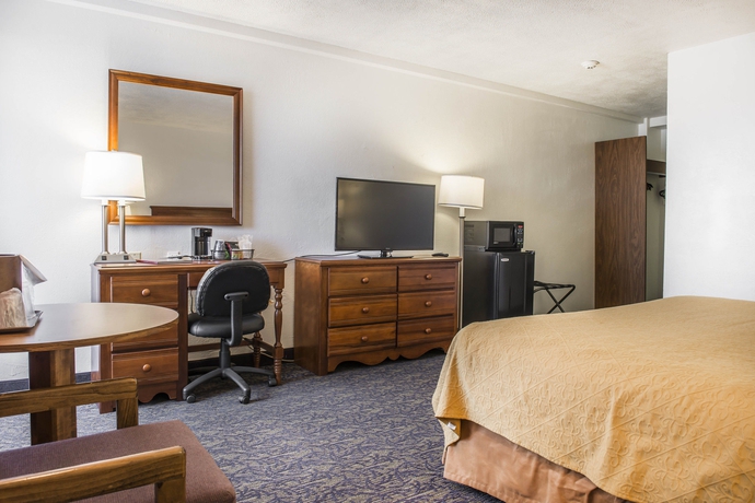 Imagen de los interiores del Hotel Quality Inn University Center. Foto 16
