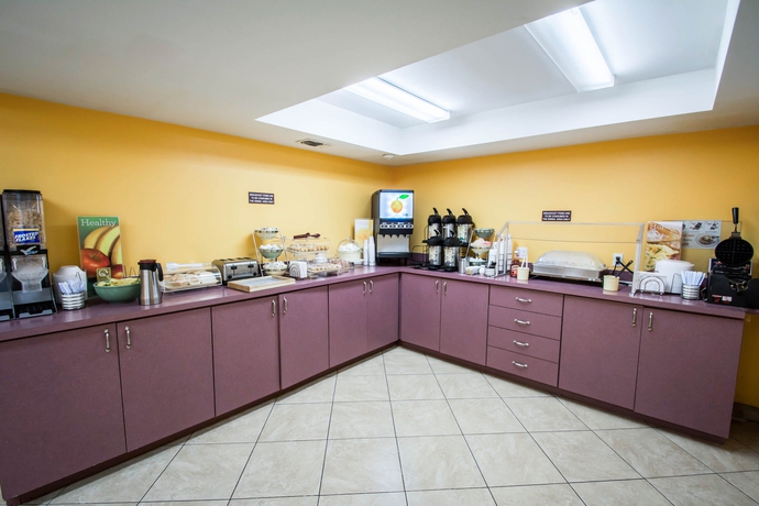 Imagen del bar/restaurante del Hotel Quality Inn University. Foto 4