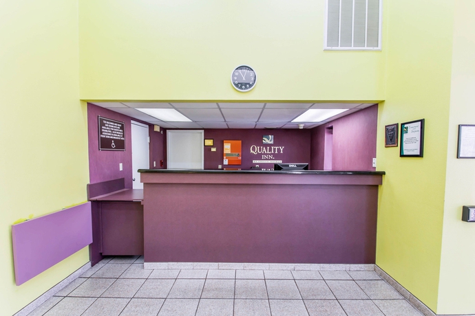 Imagen de los interiores del Hotel Quality Inn University. Foto 15