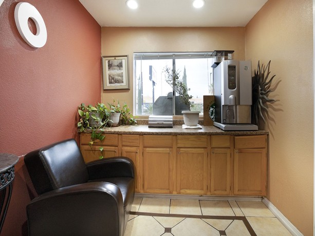 Imagen de los interiores del Hotel Quality Inn Victorville I-15. Foto 19
