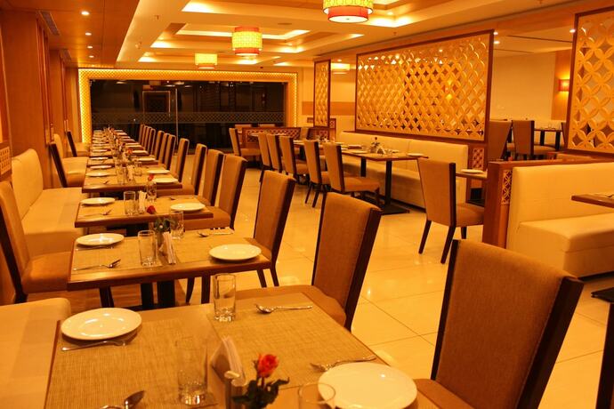 Imagen del bar/restaurante del Hotel Quality Inn Viha. Foto 5