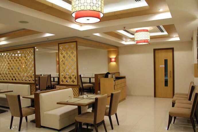 Imagen del bar/restaurante del Hotel Quality Inn Viha. Foto 9