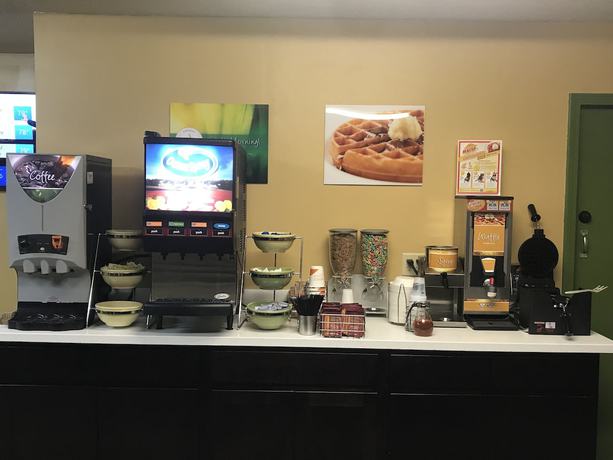 Imagen del bar/restaurante del Hotel Quality Inn, Vincennes. Foto 5