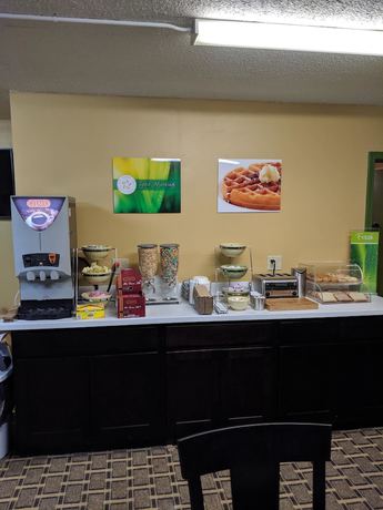 Imagen del bar/restaurante del Hotel Quality Inn, Vincennes. Foto 6