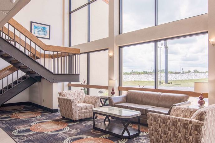Imagen de los interiores del Hotel Quality Inn, Wentzville. Foto 15