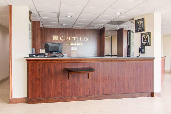 Imagen de los interiores del Hotel Quality Inn, Wentzville. Foto 17