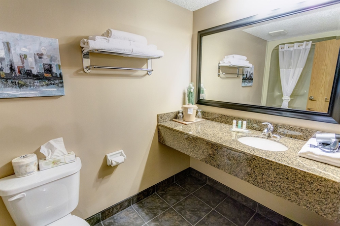 Imagen de la habitación del Hotel Quality Inn West Edmonton. Foto 2