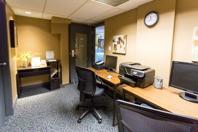 Imagen de los interiores del Hotel Quality Inn West Edmonton. Foto 4