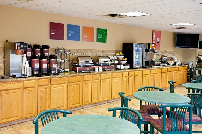 Imagen del bar/restaurante del Hotel Quality Inn West-Branson Theatre District. Foto 2