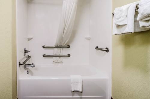 Imagen de la habitación del Hotel Quality Inn Whiteville North. Foto 7