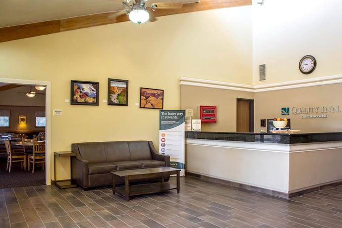 Imagen de los interiores del Hotel Quality Inn Wickenburg. Foto 16
