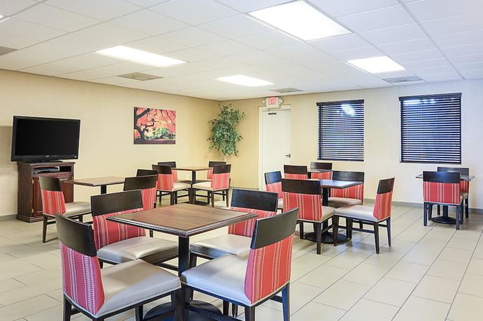 Imagen del bar/restaurante del Hotel Quality Inn, Winchester. Foto 2