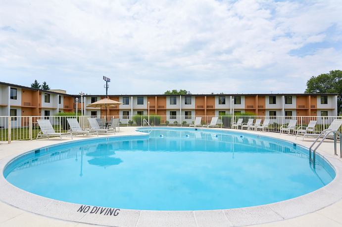 Imagen de la piscina del Hotel Quality Inn, Winchester. Foto 19