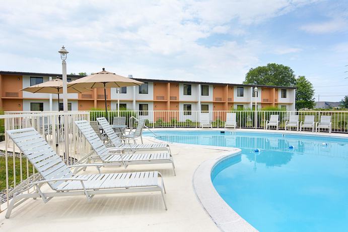 Imagen de la piscina del Hotel Quality Inn, Winchester. Foto 20
