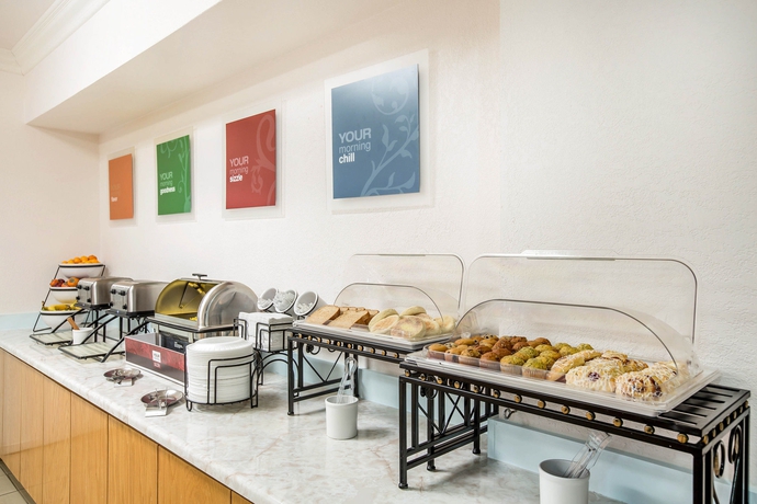 Imagen del bar/restaurante del Hotel Quality Inn Yosemite Valley Gateway. Foto 4