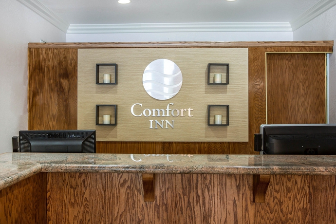 Imagen de los interiores del Hotel Quality Inn Yosemite Valley Gateway. Foto 14