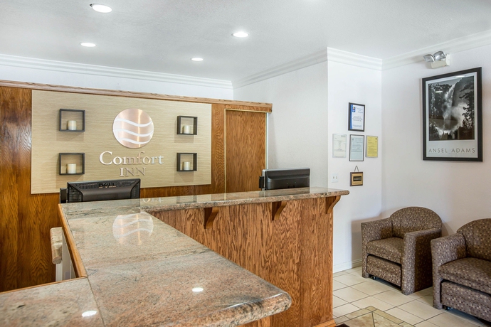 Imagen de los interiores del Hotel Quality Inn Yosemite Valley Gateway. Foto 15