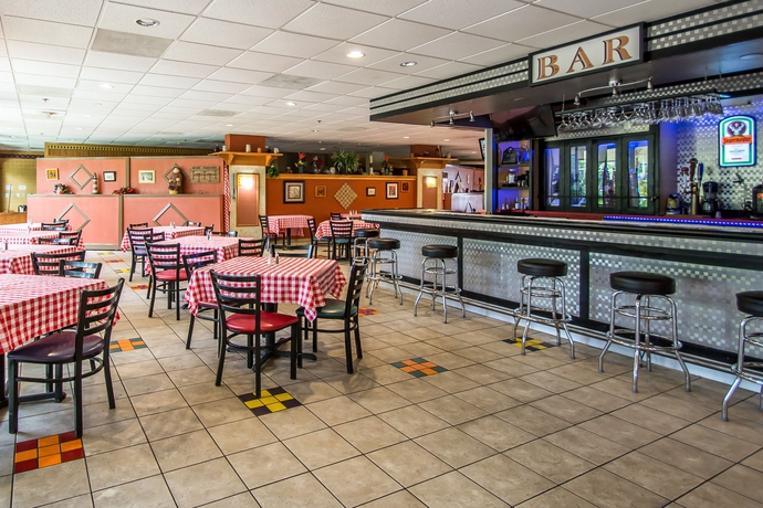 Imagen del bar/restaurante del Hotel Quality Inn & Conference Center. Foto 3