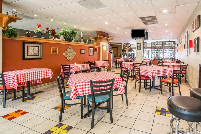 Imagen del bar/restaurante del Hotel Quality Inn & Conference Center. Foto 4