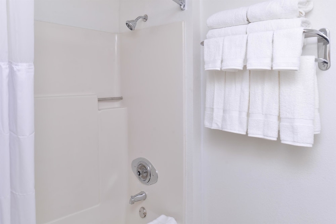Imagen de la habitación del Hotel Quality Inn & Suites Airport. Foto 6