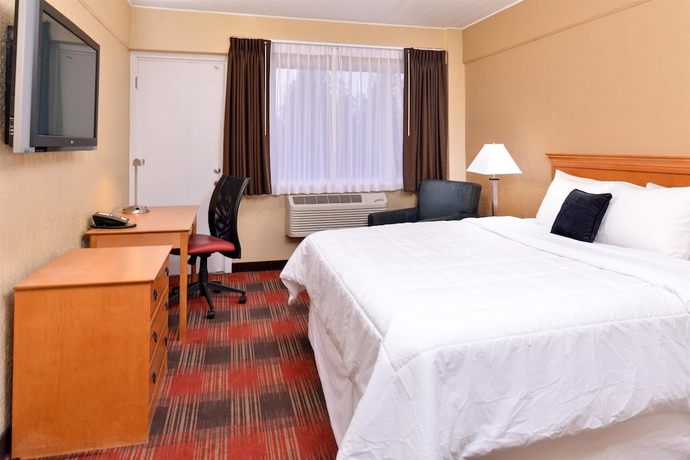 Imagen de la habitación del Hotel Quality Inn & Suites Airport. Foto 7