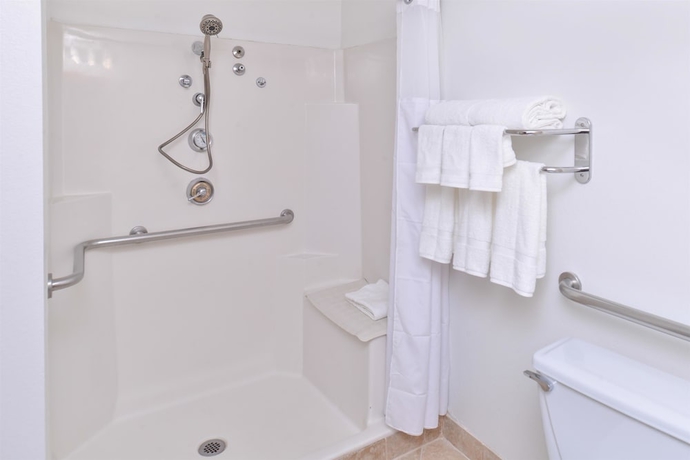 Imagen de la habitación del Hotel Quality Inn & Suites Airport. Foto 8