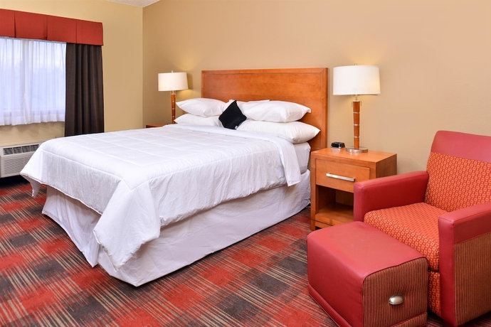 Imagen de la habitación del Hotel Quality Inn & Suites Airport. Foto 18