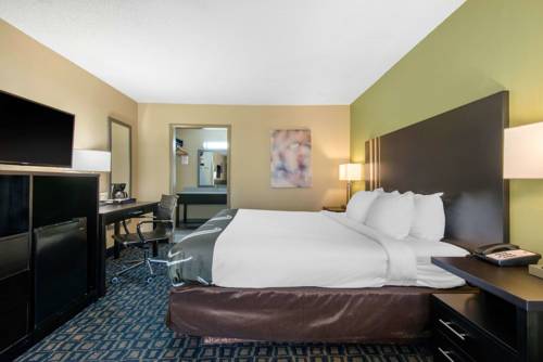 Imagen de la habitación del Hotel Quality Inn & Suites And Conference Center. Foto 4