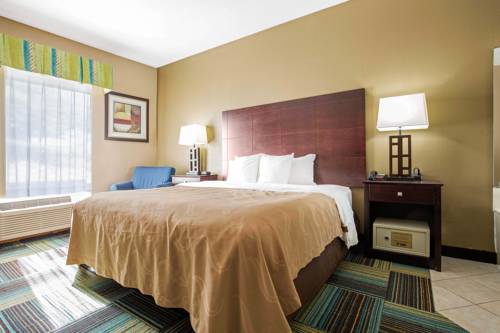 Imagen de la habitación del Hotel Quality Inn & Suites Arnold. Foto 8