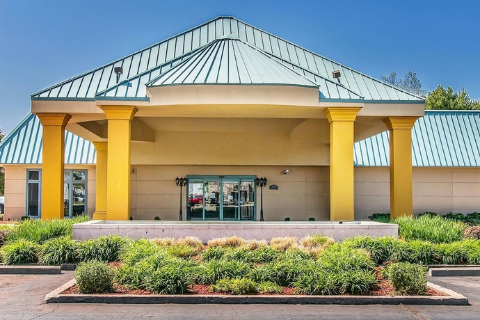 Imagen general del Hotel Quality Inn & Suites Banquet Center. Foto 1