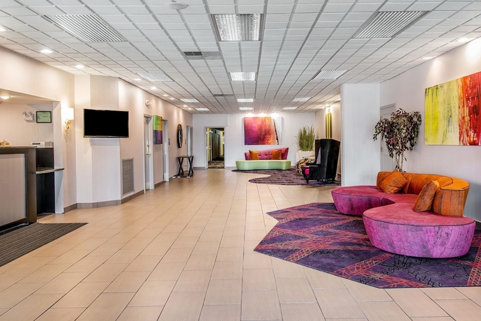 Imagen de los interiores del Hotel Quality Inn & Suites Banquet Center. Foto 18