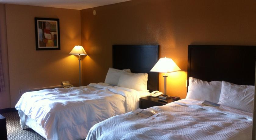 Imagen general del Hotel Quality Inn & Suites Cincinnati Uptown Norwood. Foto 7