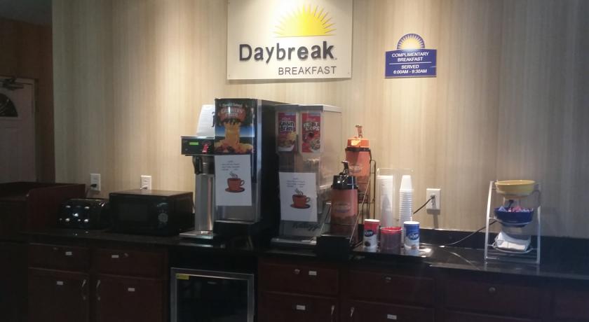 Imagen general del Hotel Quality Inn & Suites Cincinnati Uptown Norwood. Foto 10