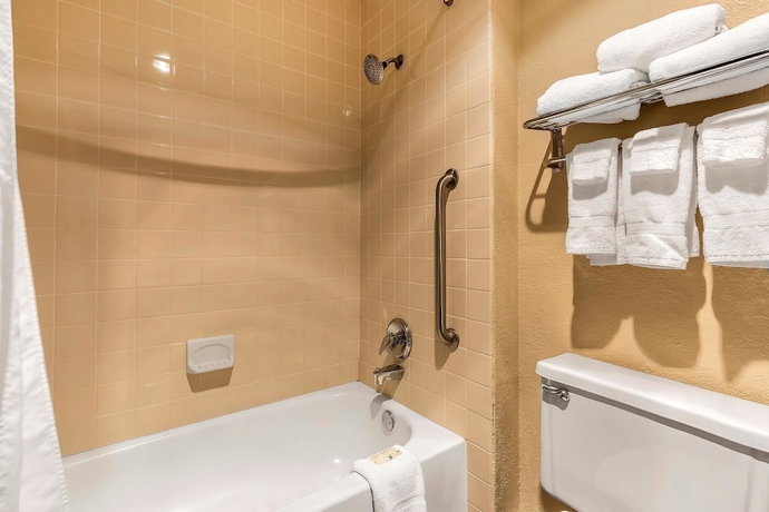 Imagen de la habitación del Hotel Quality Inn & Suites Columbia. Foto 7