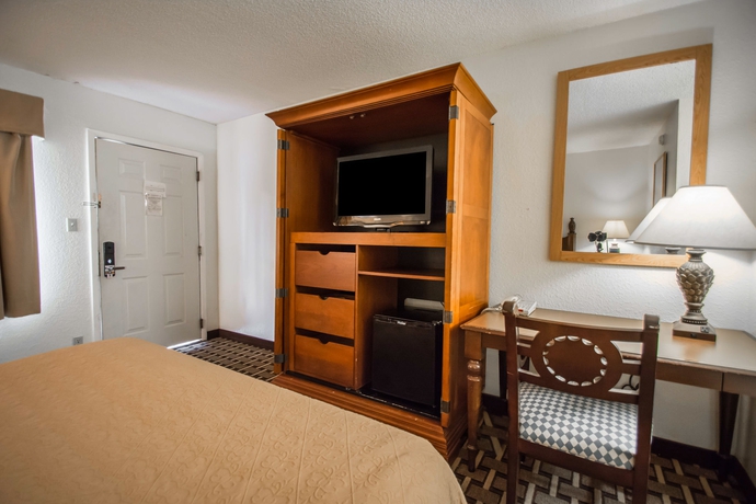 Imagen de la habitación del Hotel Quality Inn & Suites Eastgate. Foto 8