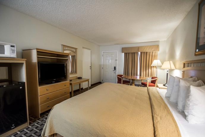 Imagen de la habitación del Hotel Quality Inn & Suites Eastgate. Foto 11