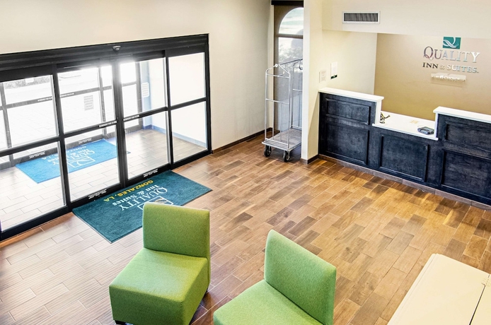 Imagen de los interiores del Hotel Quality Inn & Suites, Gonzales. Foto 19