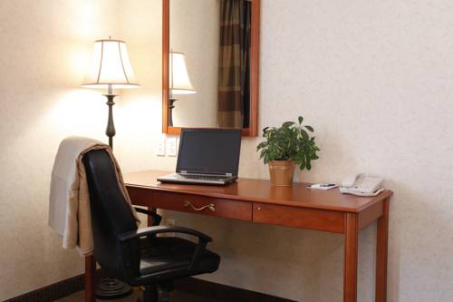 Imagen de la habitación del Hotel Quality Inn & Suites Grand Prairie. Foto 6
