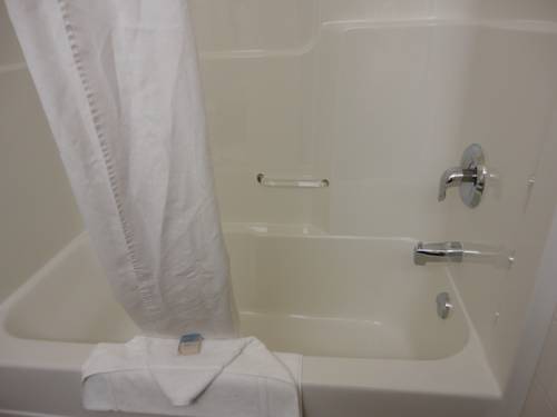 Imagen de la habitación del Hotel Quality Inn & Suites Grand Prairie. Foto 7