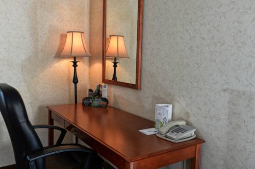 Imagen de la habitación del Hotel Quality Inn & Suites Grand Prairie. Foto 10