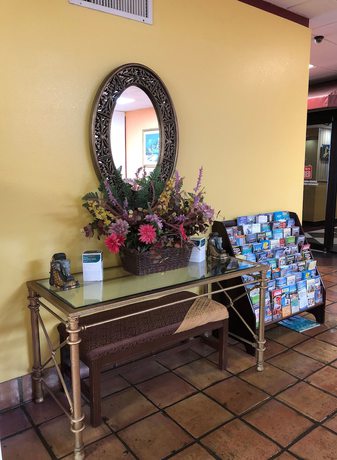 Imagen de los interiores del Hotel Quality Inn & Suites Gulf Breeze Bayside near Pensacola Beach. Foto 19